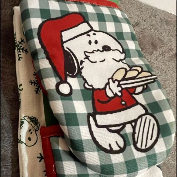 Peanuts Snoopy 3 piece kitchen set holiday & 6 pack magnetic clips NWT - Picture 8 of 8